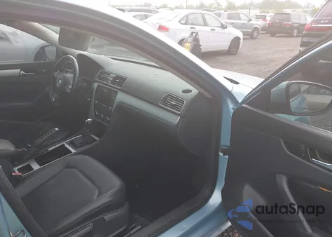 2012 Volkswagen Passat 2.5L Se from USA, damaged, VIN 1VWBP7A32CC026590